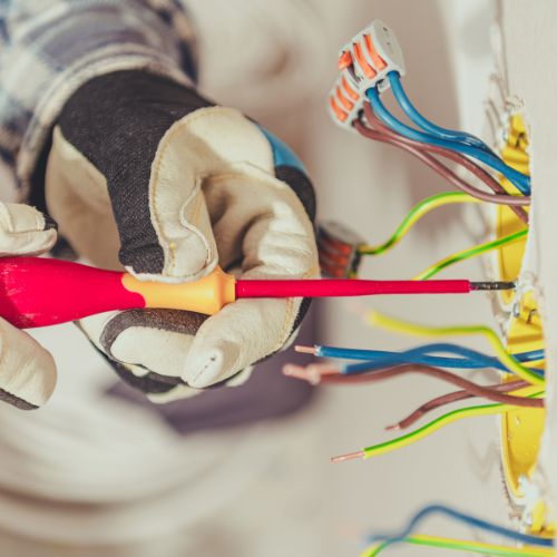 What Types of Electricians Are There?